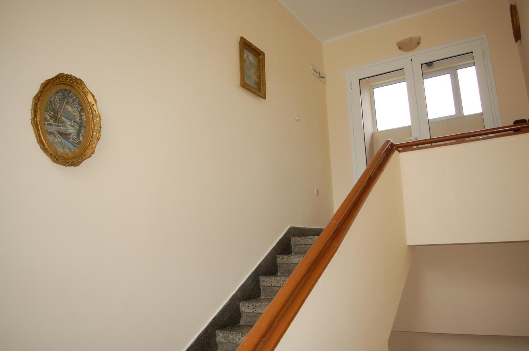Hotel Vitosha Tryavna Exterior photo