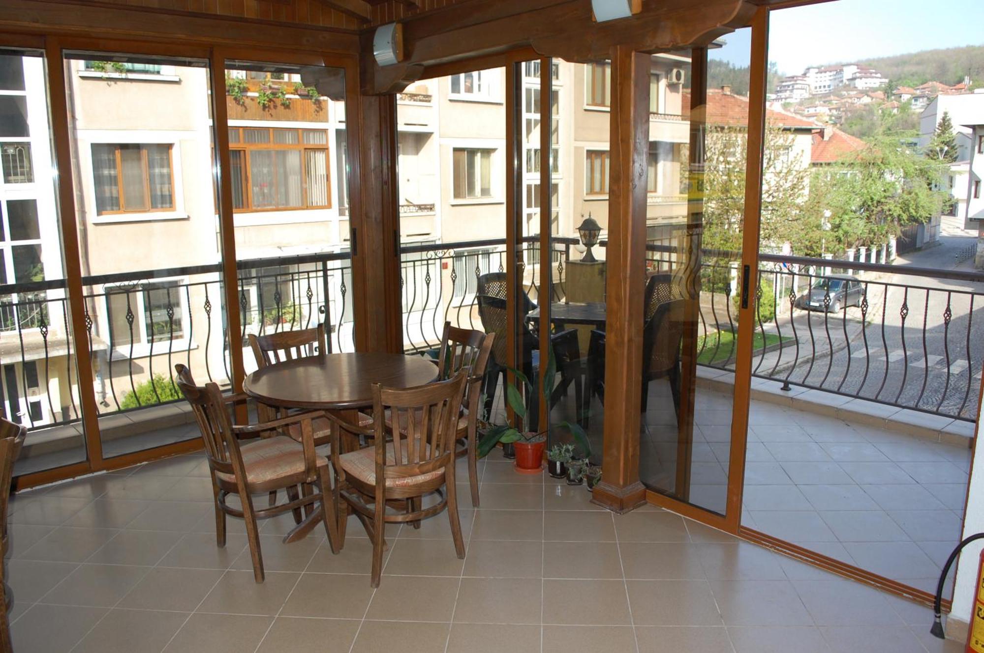 Hotel Vitosha Tryavna Exterior photo