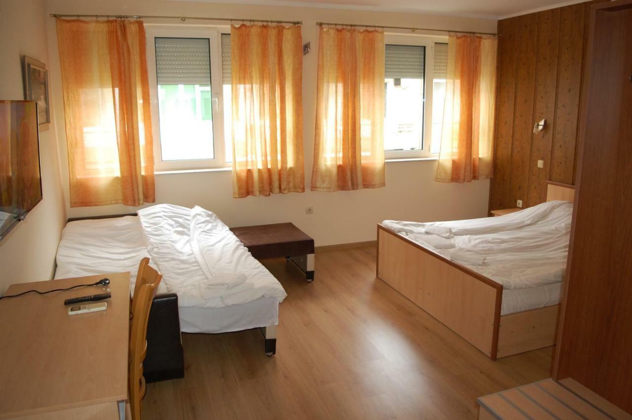 Hotel Vitosha Tryavna Exterior photo