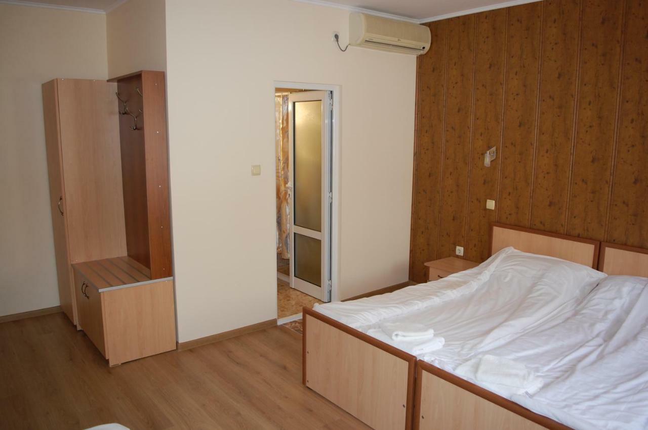 Hotel Vitosha Tryavna Exterior photo